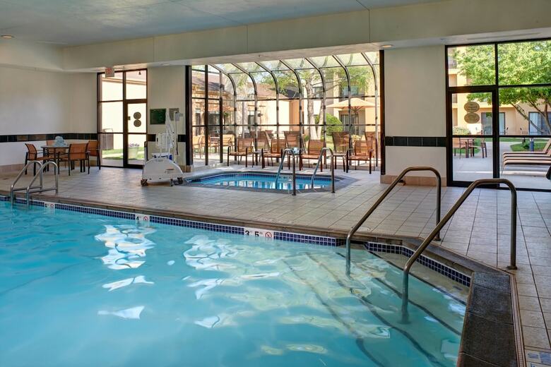 Hotel Courtyard By Marriott Des Moines West Clive