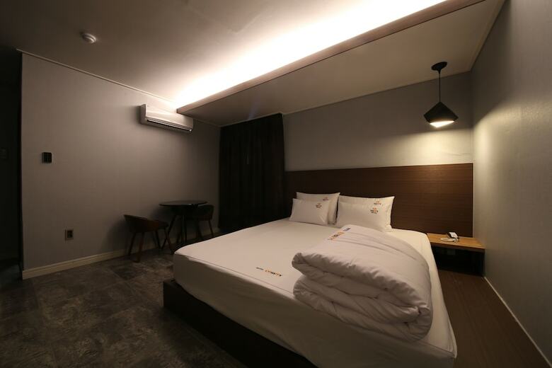 Hotel O! Happy