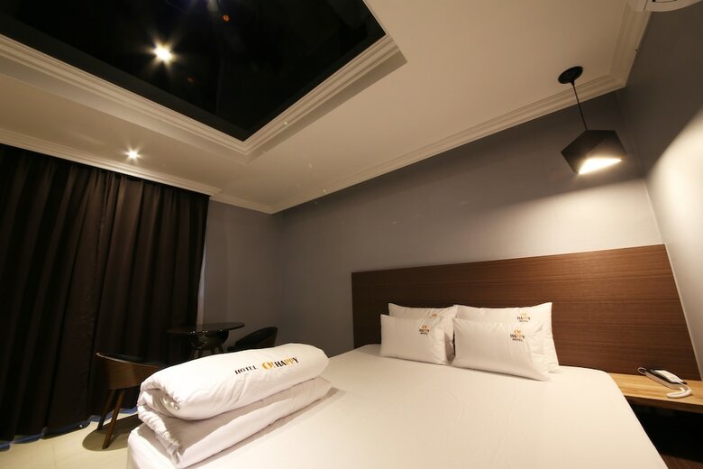 Hotel O! Happy