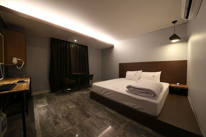 Hotel O! Happy