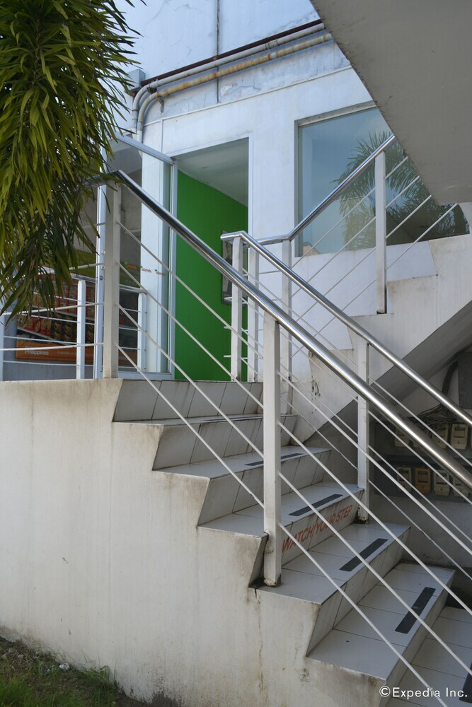 Islands Stays Hotels- Mactan