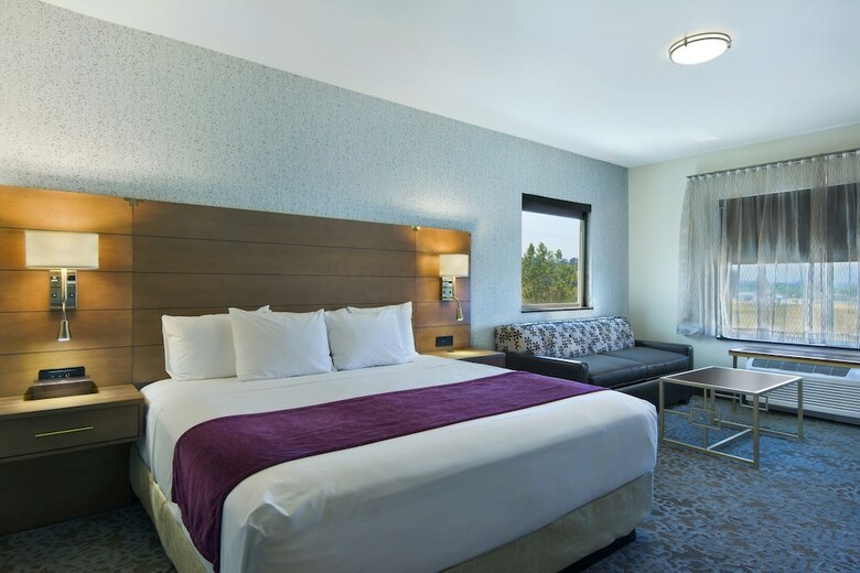 Hotel Oxford Suites Sonoma County