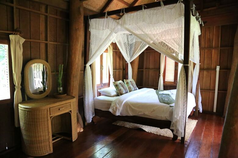 Mahout Hotel