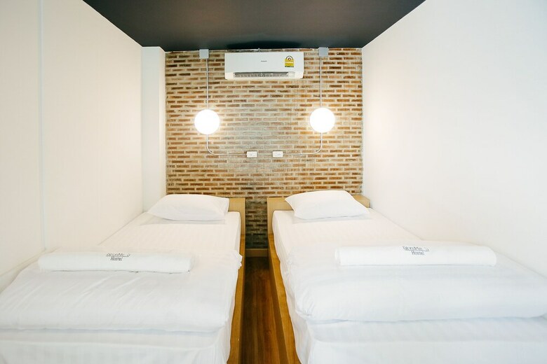 Hostal Give Me 5 Hostel