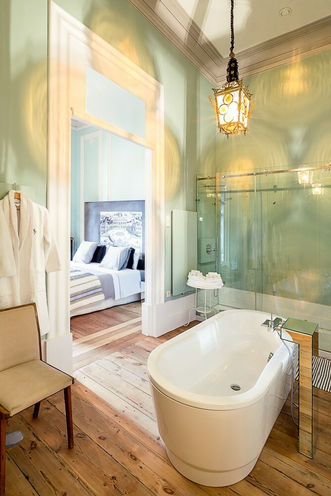 Hotel Charm Palace