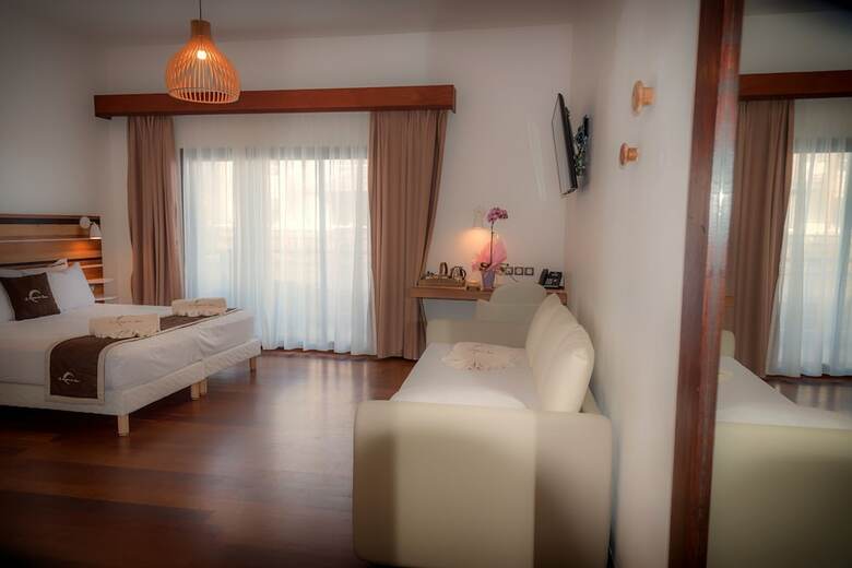 Hotel Le Battant Des Lames