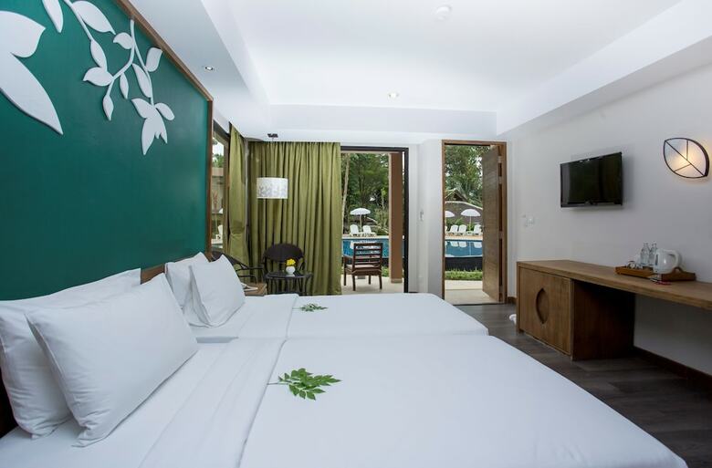 Hotel The Leaf On The Sands By Katathani