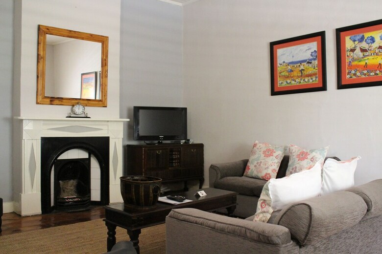 Hotel 17 On Bird Guest House