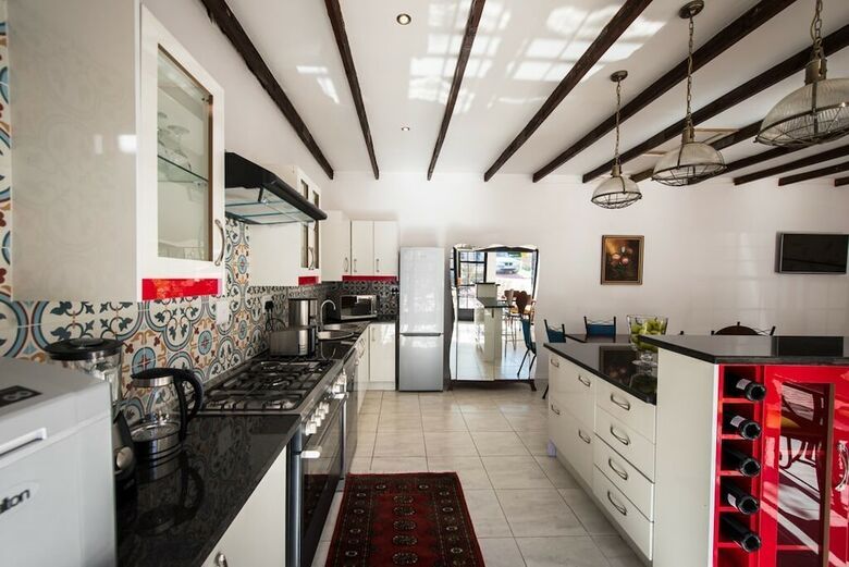 Hotel Senate Boutique Guesthouse