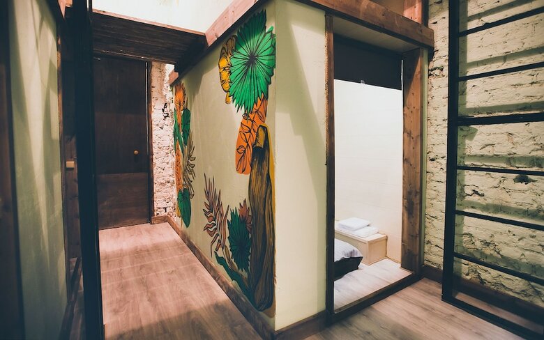 Hostal Your Space Capcule - Hostel