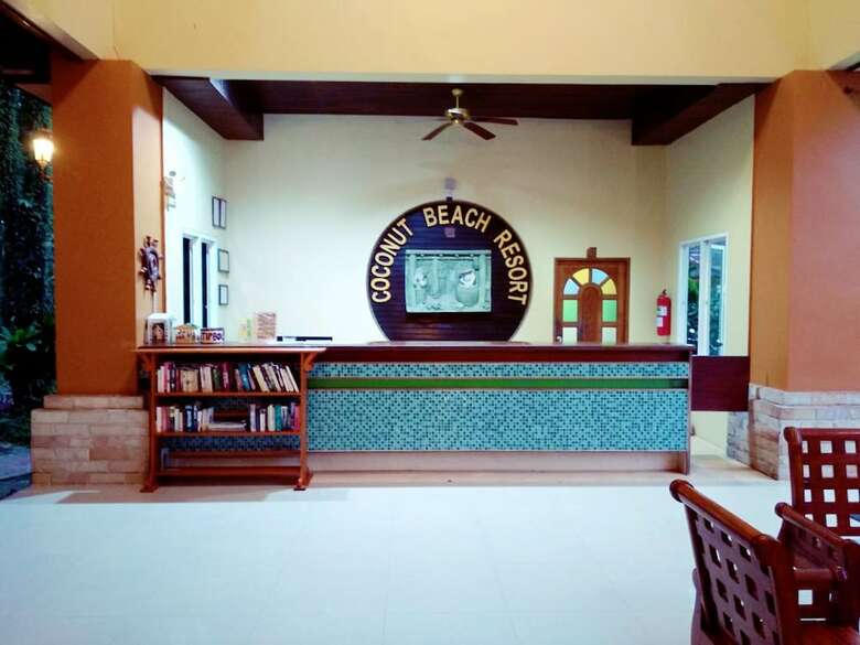 Hotel Coconut Beach Resort