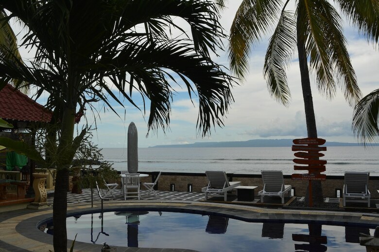 Hotel Segara Wangi Beach Cottages