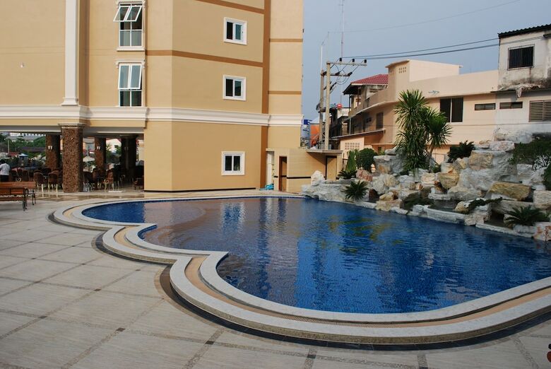 Hotel Lk Grand Living Place
