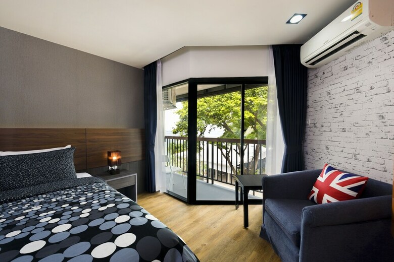 Hotel The Loft Seaside Sriracha