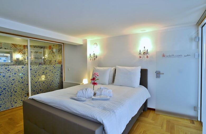Luxury Apartments Delft - Family Houses