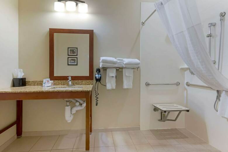 Hotel Comfort Suites