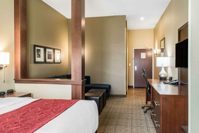Hotel Comfort Suites
