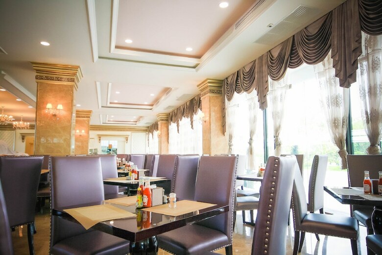 Hotel Lk Crystal Ville