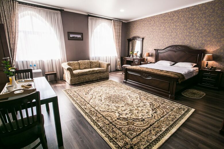 Shah Palace Hotel