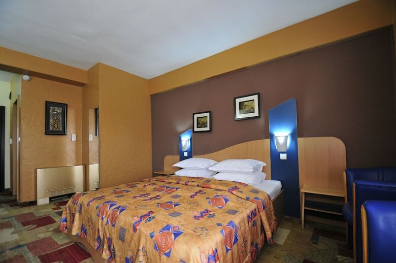 Hotel Ambassador