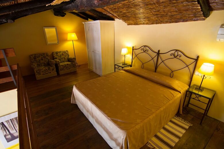 Hotel Etna