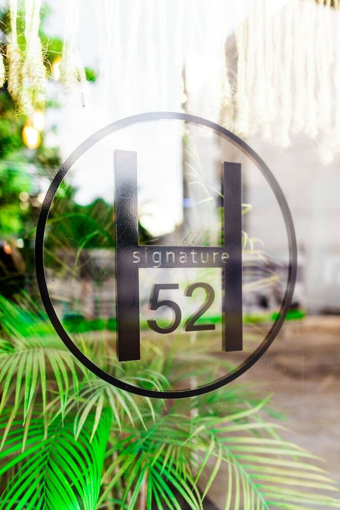 Hotel52