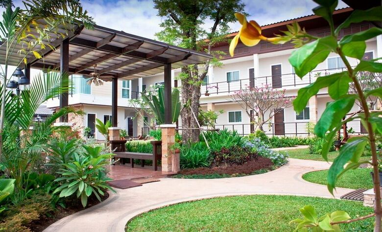Hotel The Park Nangrong Resort