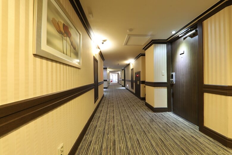 Utopia Tourist Hotel