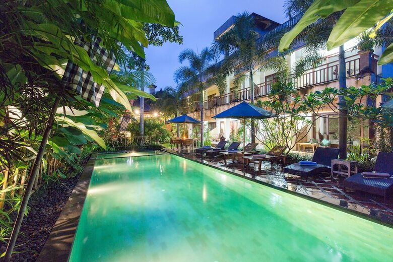 Hotel Meruhdani