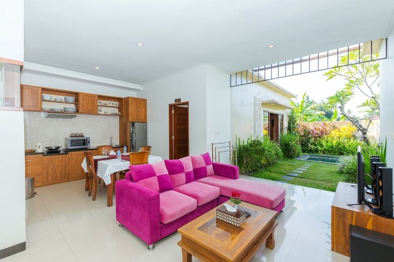 Ardha Chandra Villa