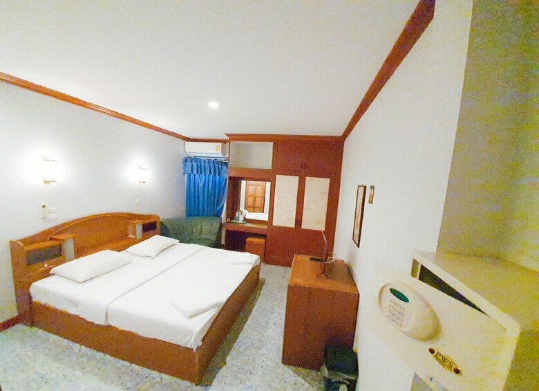 Break Point Hotel