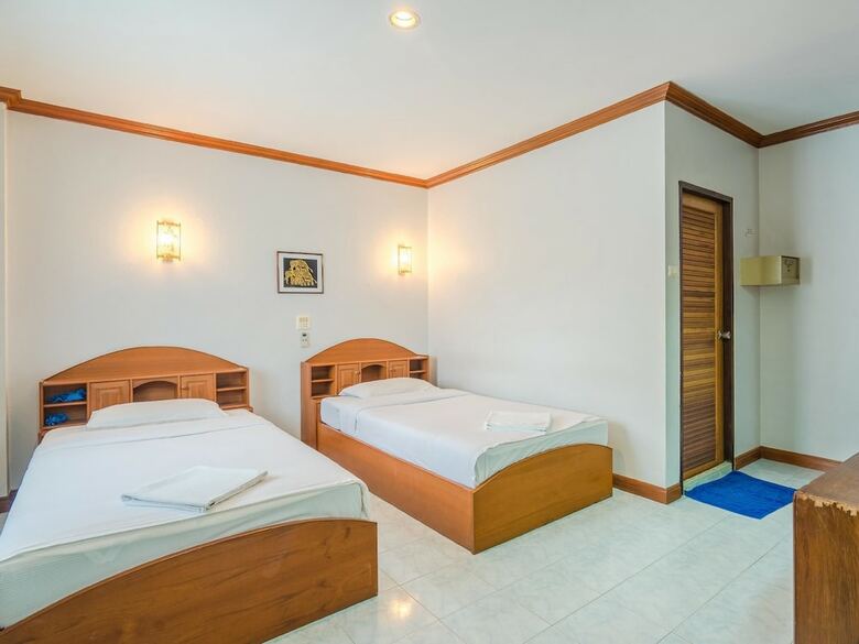 Break Point Hotel