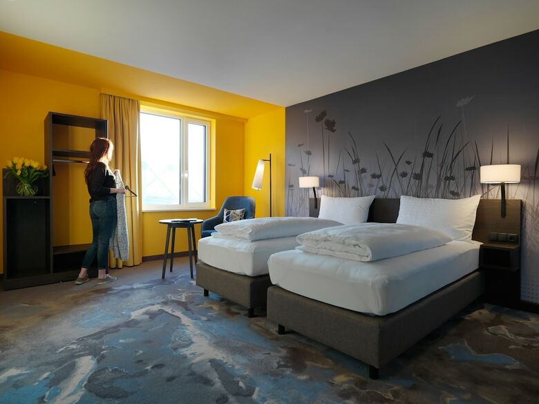 Hwest Hotel Hall