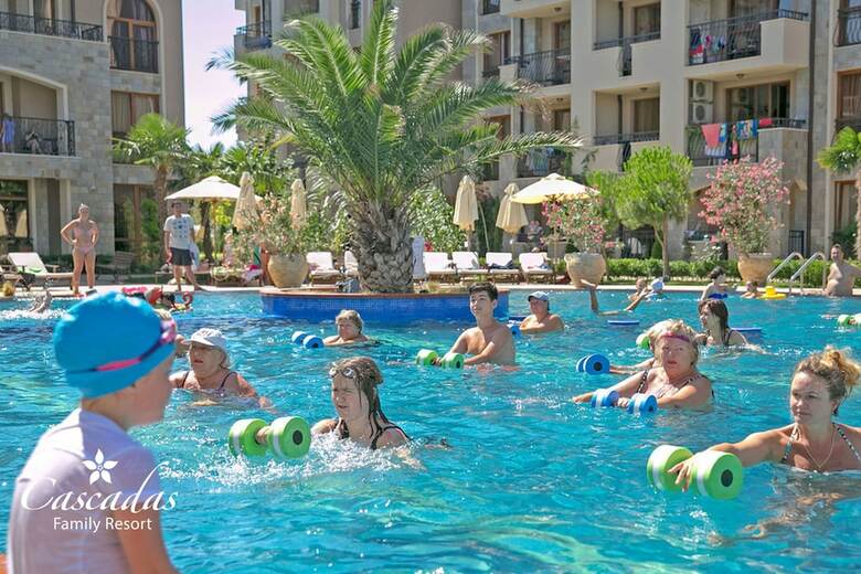 Aparthotel Cascadas Family Resort