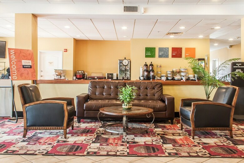 Hotel Comfort Inn & Suites