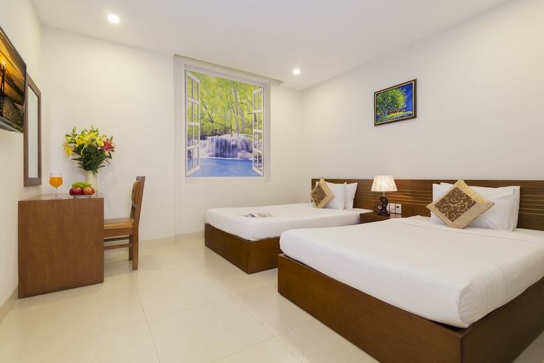 Golden Light Hotel