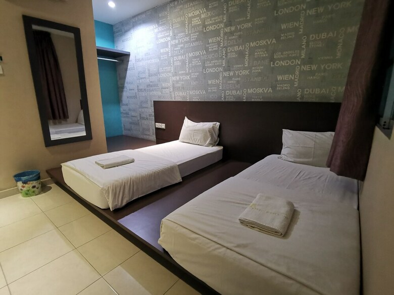 Hotel Oyo 89930 Golden Guest House