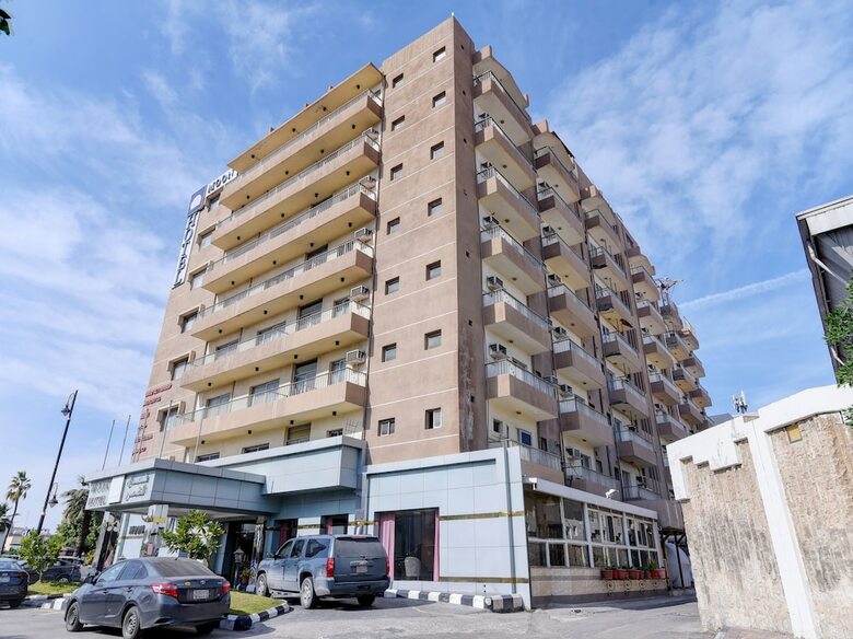 Oyo 411 Moon Hotel
