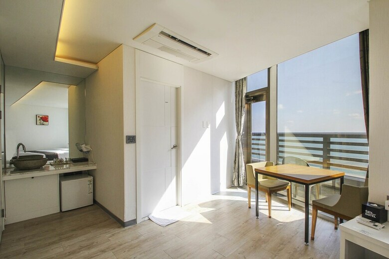 Hotel Sky Beach