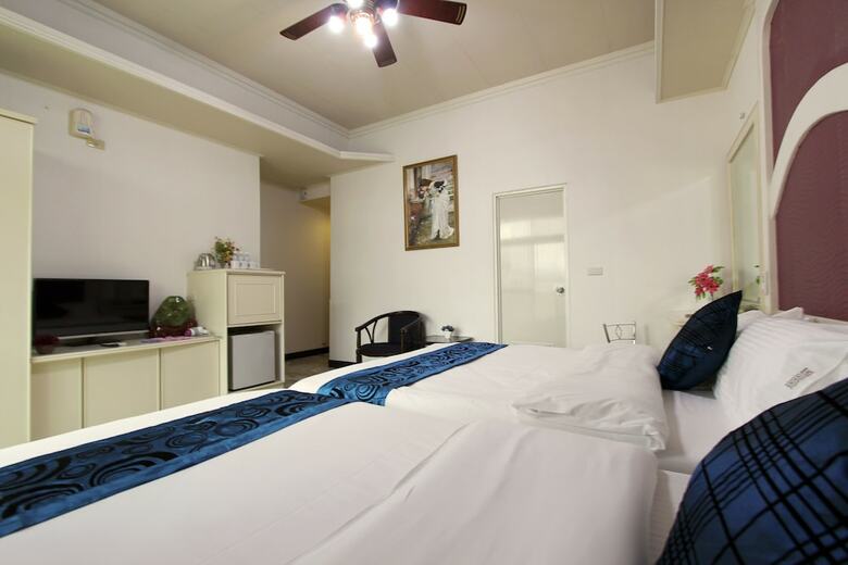 Tau Tau Chu Hotel