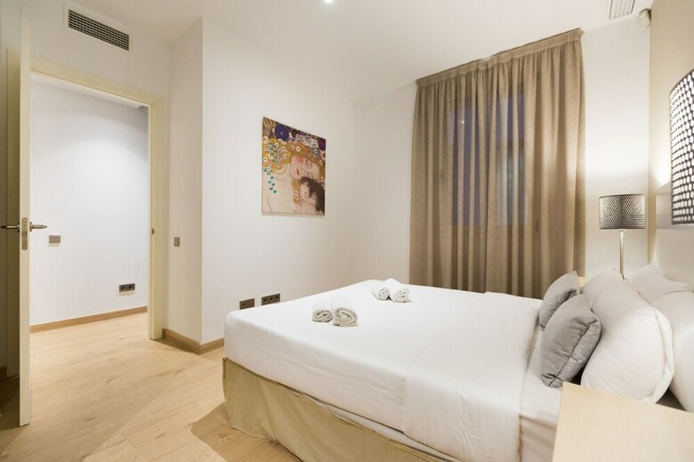 Apartamentos Montaber Rambla Catalu�a