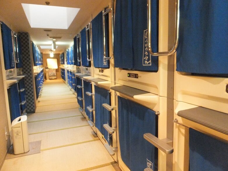 Capsule Hotel Wellbe Sakae - Caters To Men