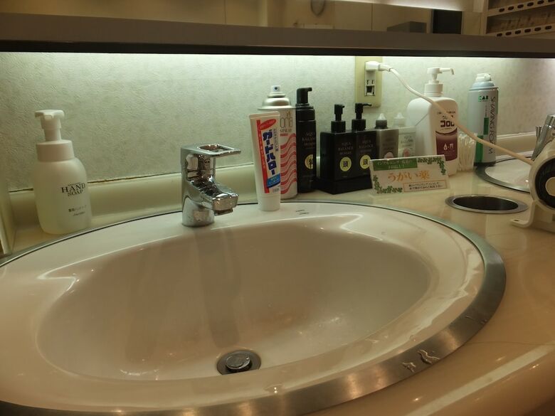 Capsule Hotel Wellbe Sakae - Caters To Men