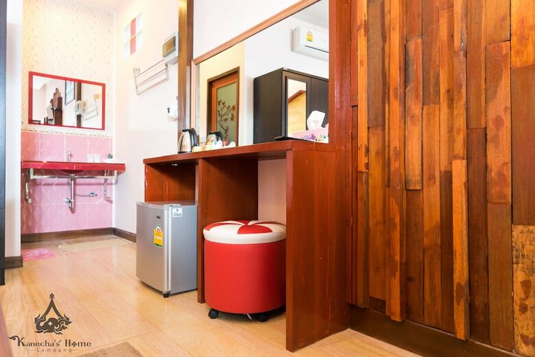 Hotel Kanecha's Home Lampang