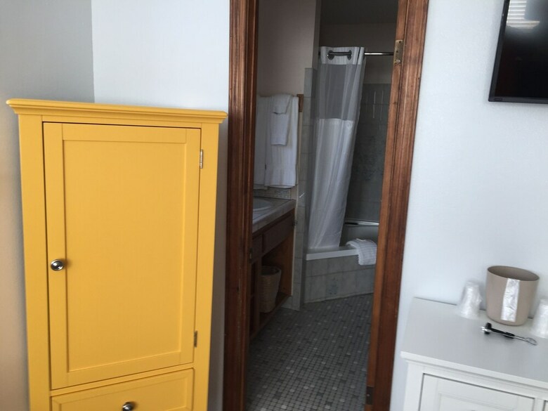 Hotel Seacrest Inn