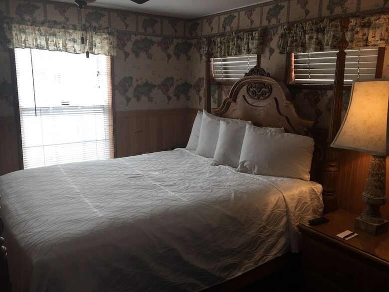 Hotel Seacrest Inn