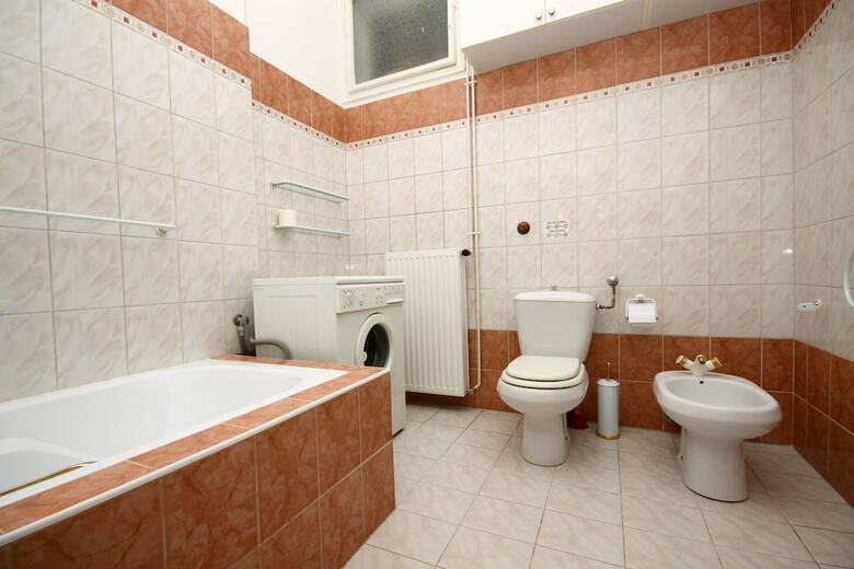 Aparthotel Pal's Hostel & Apartments