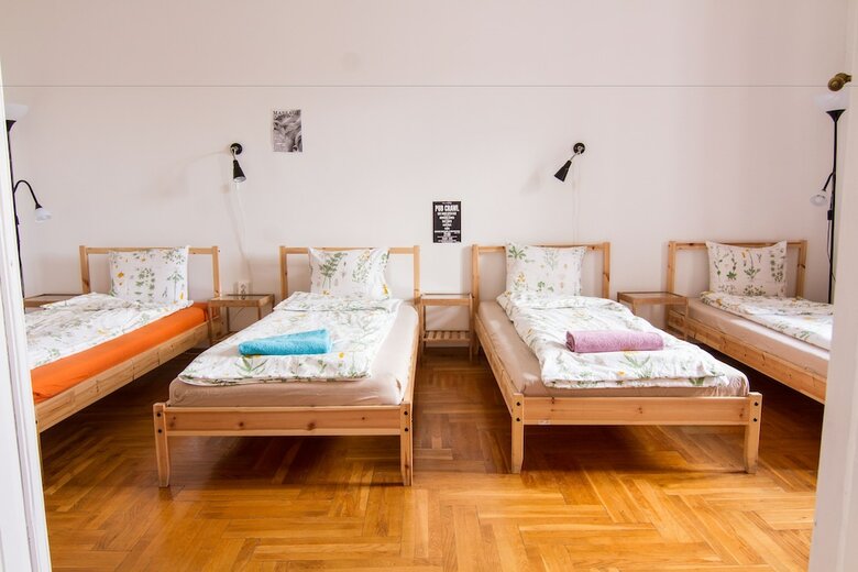Aparthotel Pal's Hostel & Apartments