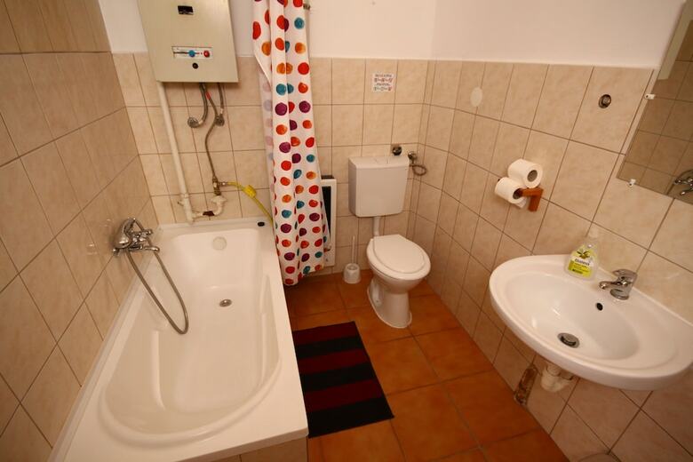 Aparthotel Pal's Hostel & Apartments