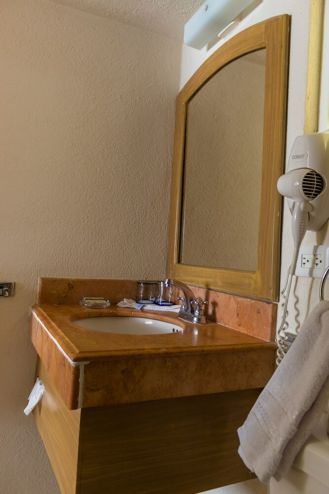 Playa Maya By Mij Hotels- Beachfront Hotel